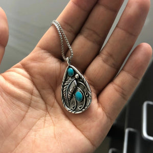 Follow The Feather Teardrop Pendant Necklace