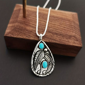 Follow The Feather Teardrop Pendant Necklace