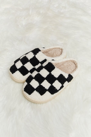 Checkered Print Plush Slide Slippers